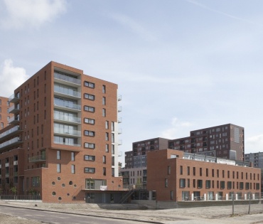 Delft, Amber, Poptahof 151 woningen